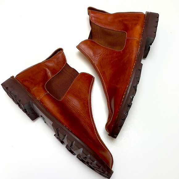 Cole Haan Shoes - COLE HAAN Vintage Classic Brown Leather Boots